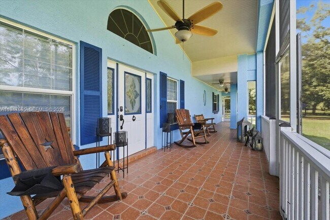 Building Photo - 18 NW 144th Dr