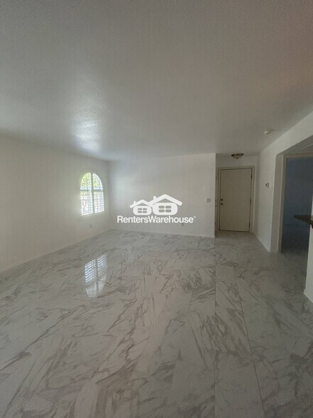 Building Photo - 3145 E Flamingo Rd