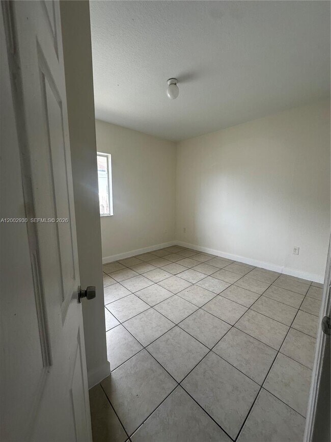 Building Photo - 26524 SW 138th Ave