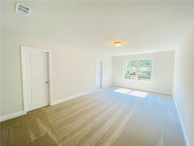Building Photo - 1089 N Village Dr
