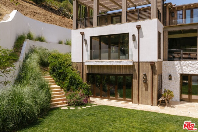 Building Photo - 1105 Rivas Canyon Rd