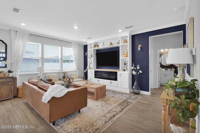 Building Photo - 187 Silverleaf Village Dr