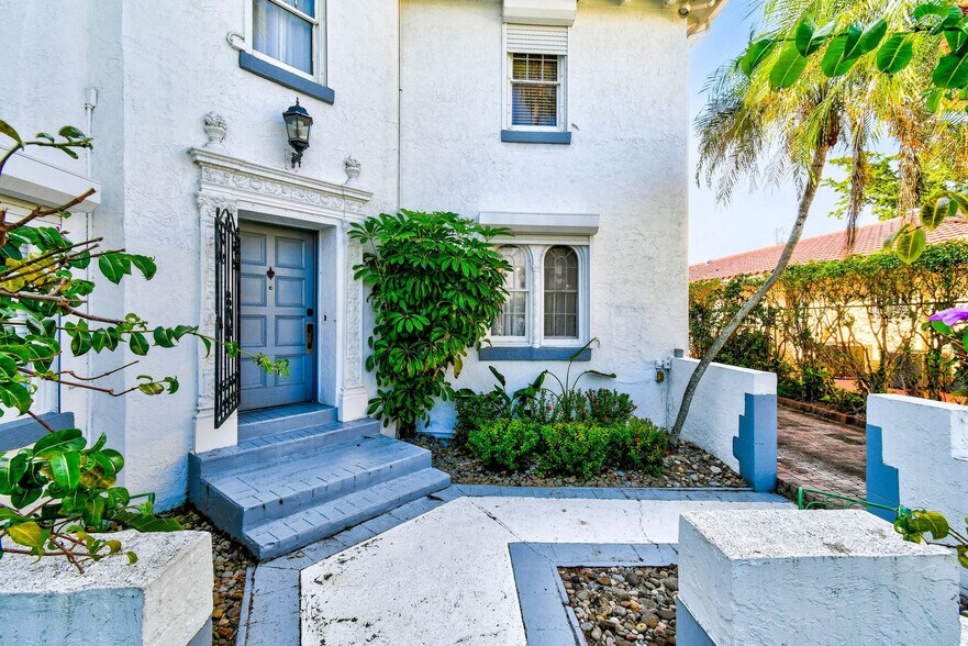 Building Photo - 414 Lake Shore Dr