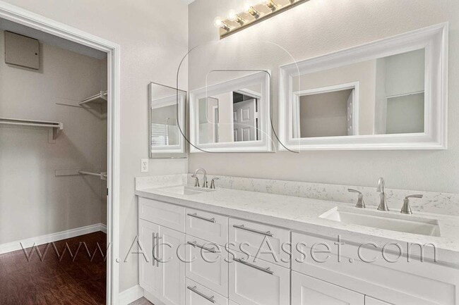 Building Photo - 3324 Willow Park Cir