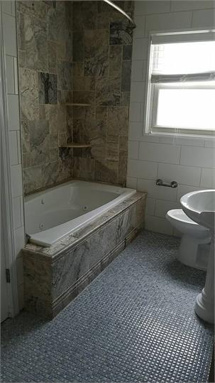 Building Photo - 8620 Elwyn Dr