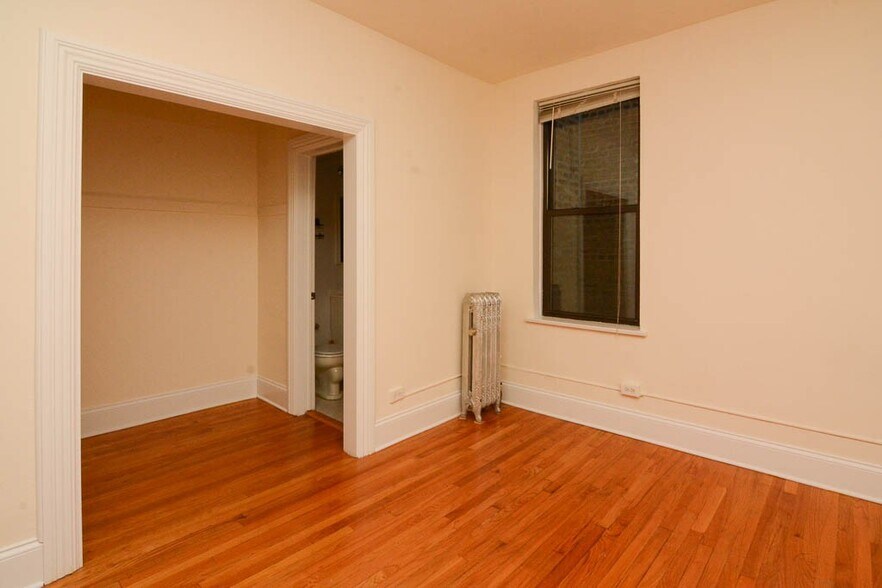 Building Photo - 2737 N Spaulding Ave