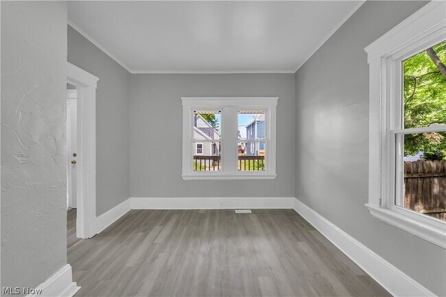 Building Photo - 3735 Marvin Ave