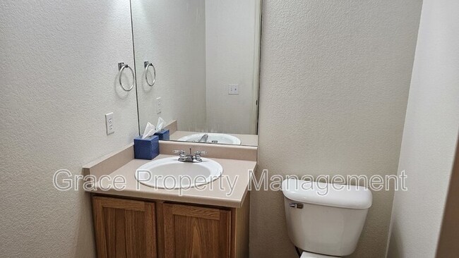 Building Photo - 502 W 91st Dr