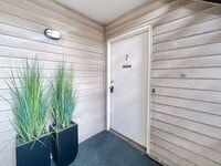 Building Photo - $0 DEPOSIT OPTION!!! CHARMING GARDEN-LEVEL...