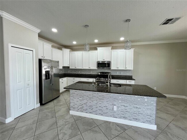 Building Photo - 25149 Lambrusco Loop