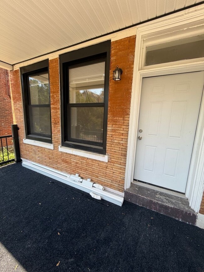 Building Photo - 451 W Bringhurst St