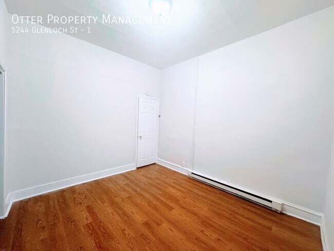 Building Photo - 5244 Glenloch St