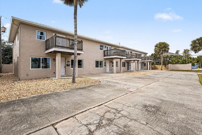 Building Photo - 1280 SR-A1A Unit D