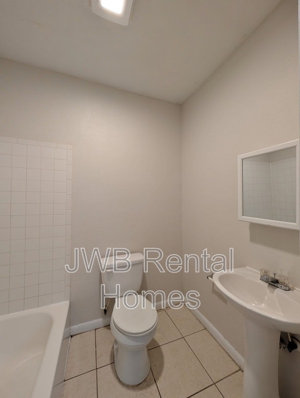 Building Photo - 1943 Hardee St