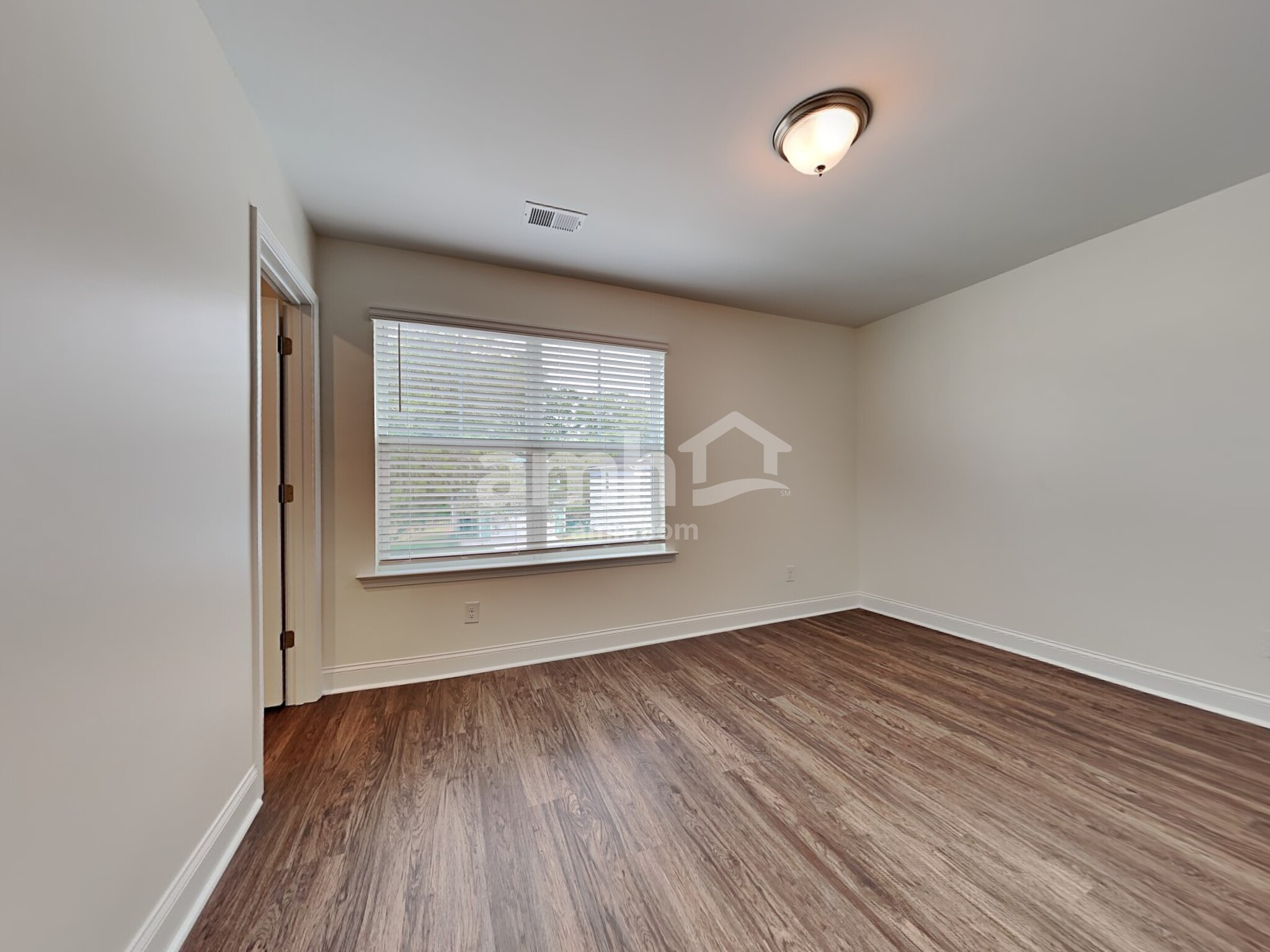 Building Photo - 1821 Produce Ln