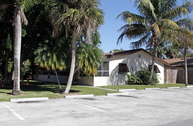 Primary Photo - Harbor House Apartments