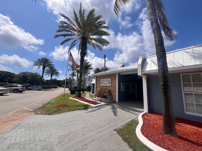 Building Photo - 405 Executive Center Dr
