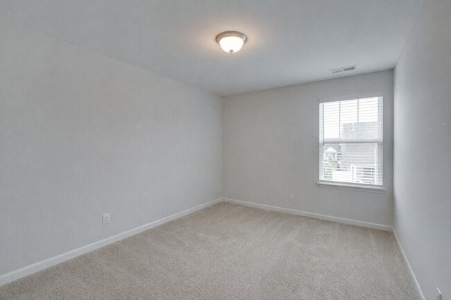 Building Photo - 5020 Bridgemore Blvd