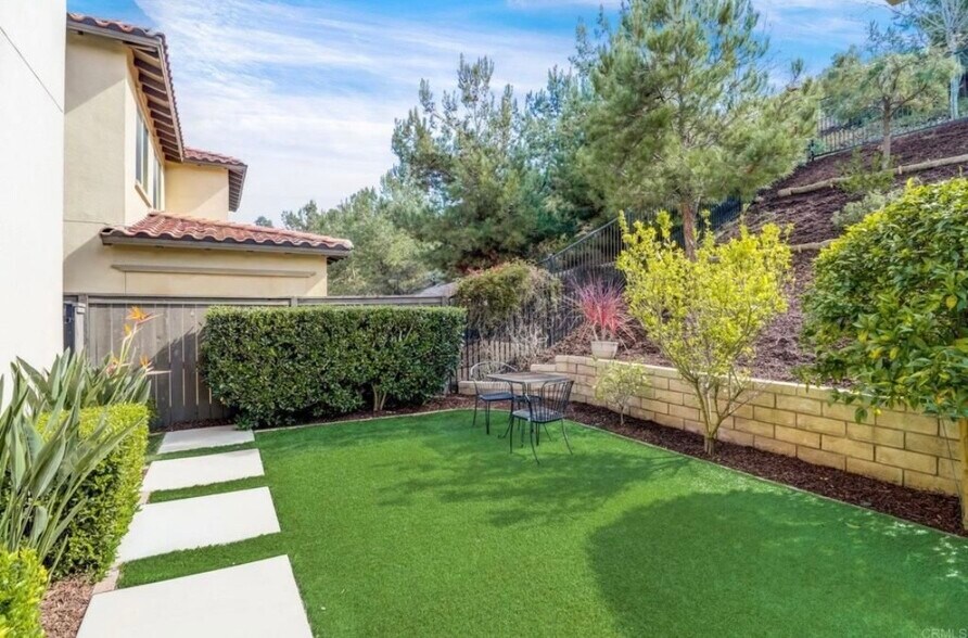 Building Photo - 445 Adobe Estates Dr