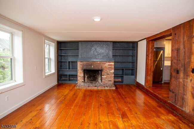 Building Photo - 54 Coryell St