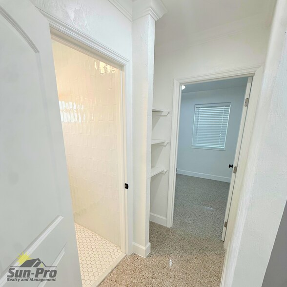 Building Photo - 750 Bethune St