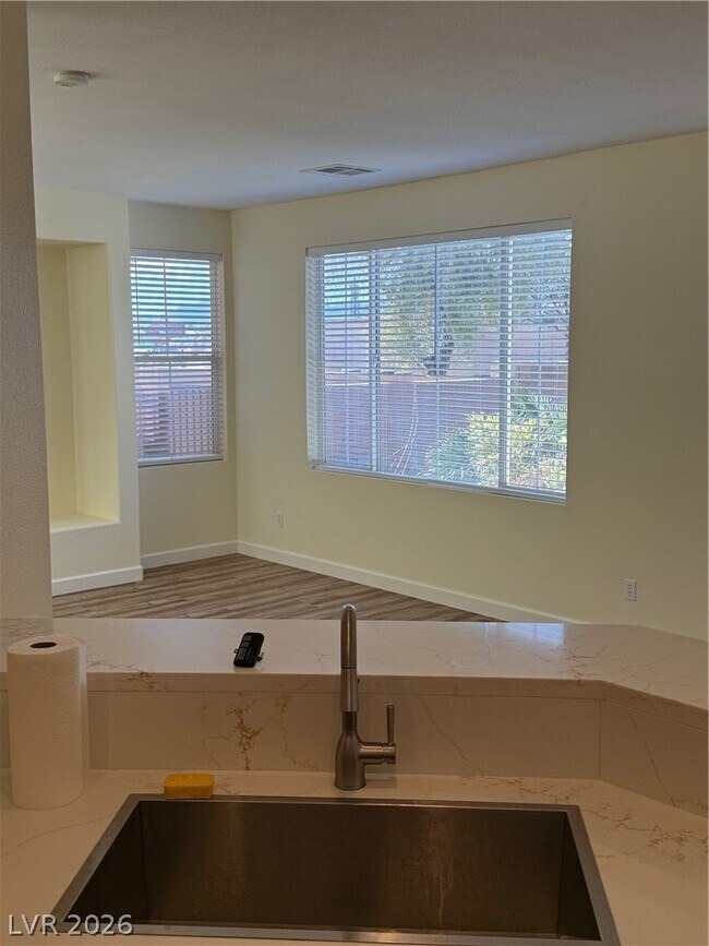 Building Photo - 5721 Mt Athos St