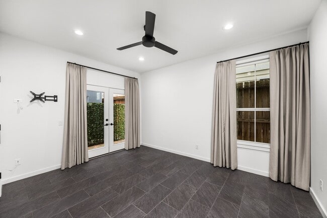 Building Photo - 1801 Oneil St