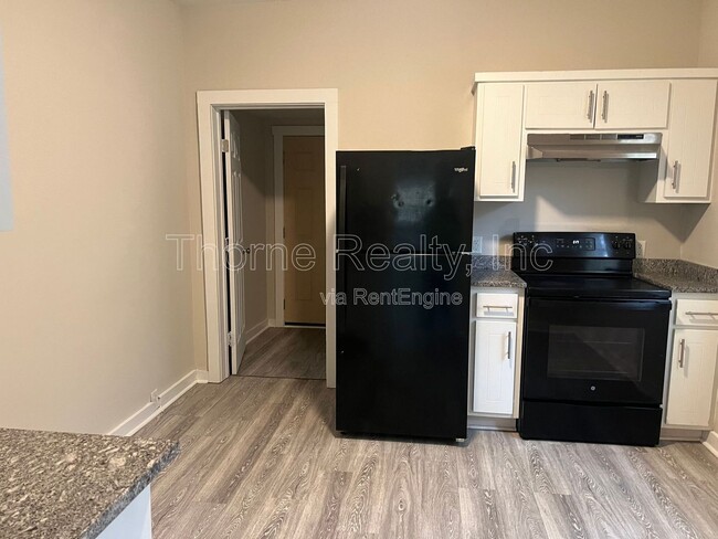 Building Photo - 333 Carolina Ave