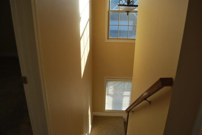 Building Photo - 840 Sugarbush Trail