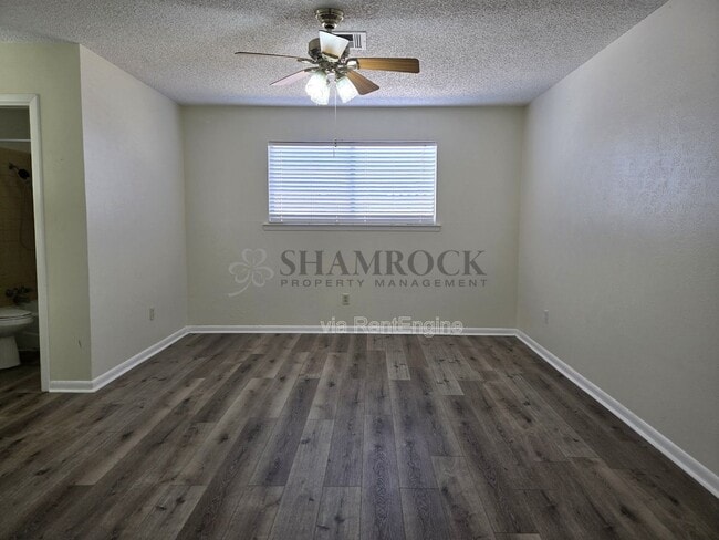 Building Photo - 6625 Dunn Dr