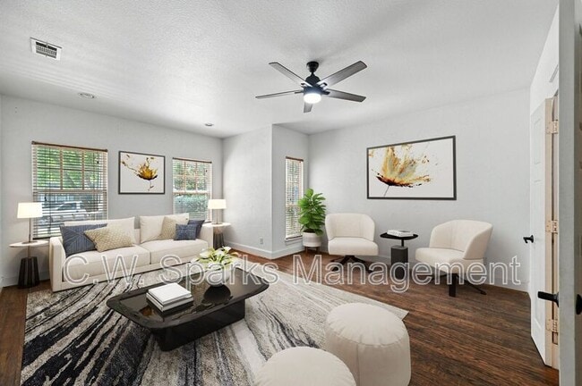 Building Photo - 5535 Willis Ave