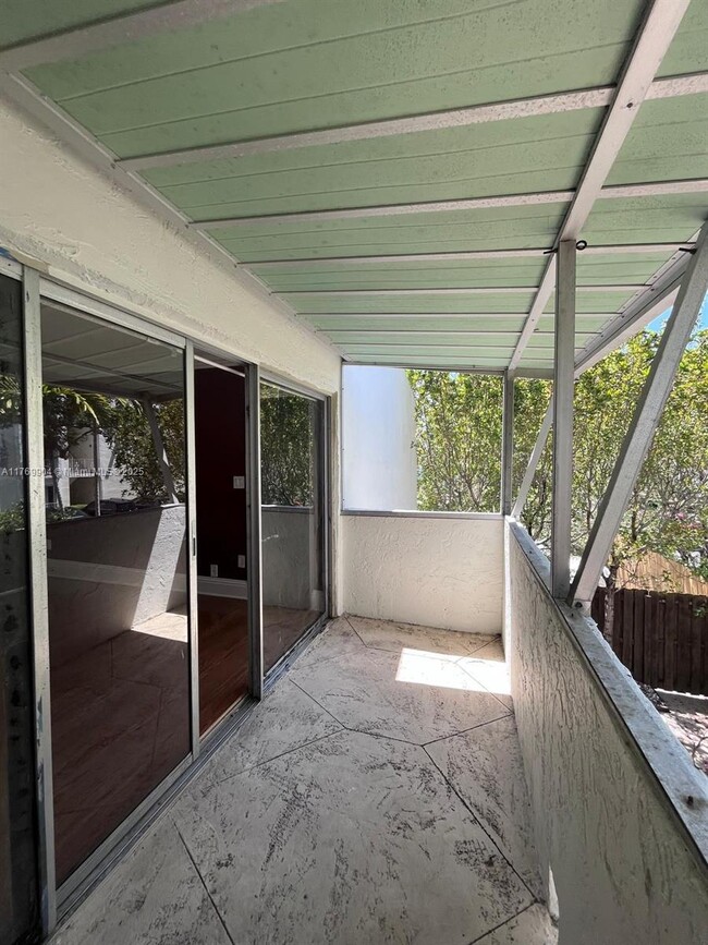 Building Photo - 7510 SW 58th Ave