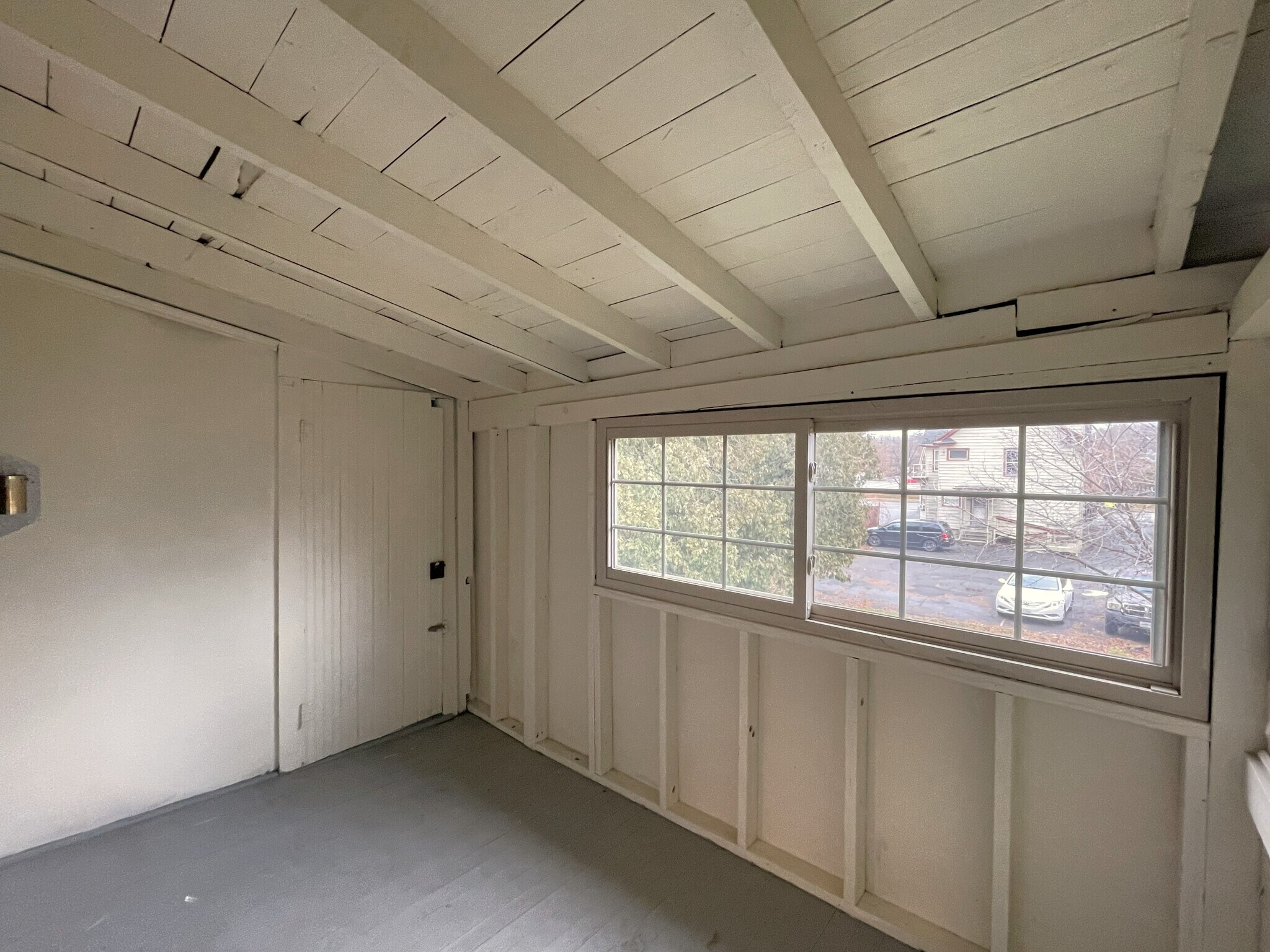 Sunroom One - 636 W Gray St