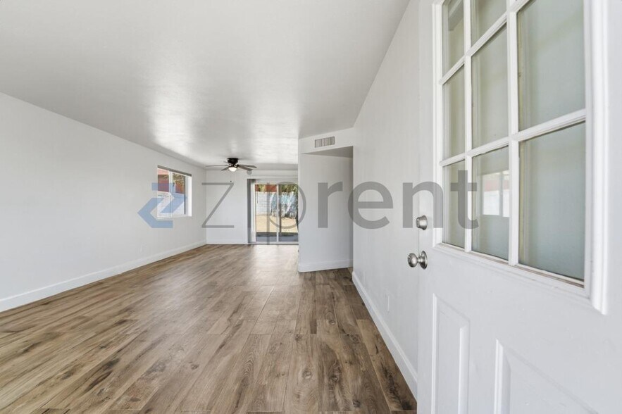 Building Photo - 9037 N 14th St