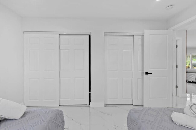 Building Photo - 871 NW 23rd Terrace