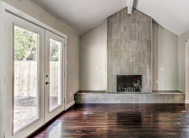 Building Photo - 6607 Capriola Dr