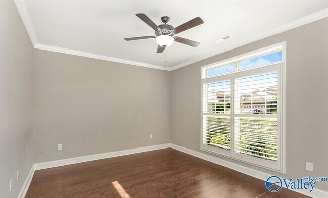 Building Photo - 138 Legacy Cove Dr SW