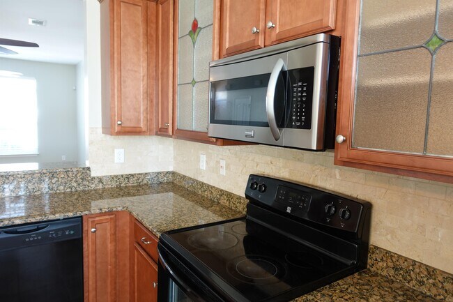 Building Photo - 202 Elise Dr