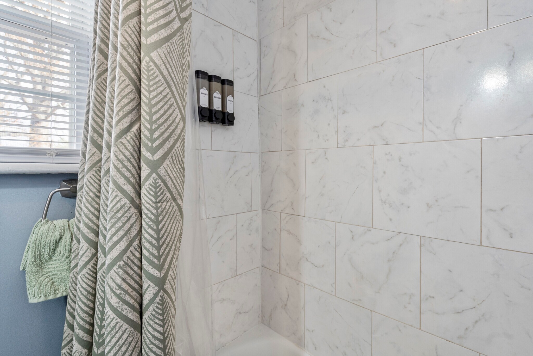 Building Photo - 400 Arbor St