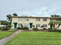 Building Photo - Beautiful townhome in Summer Lake Sarasota