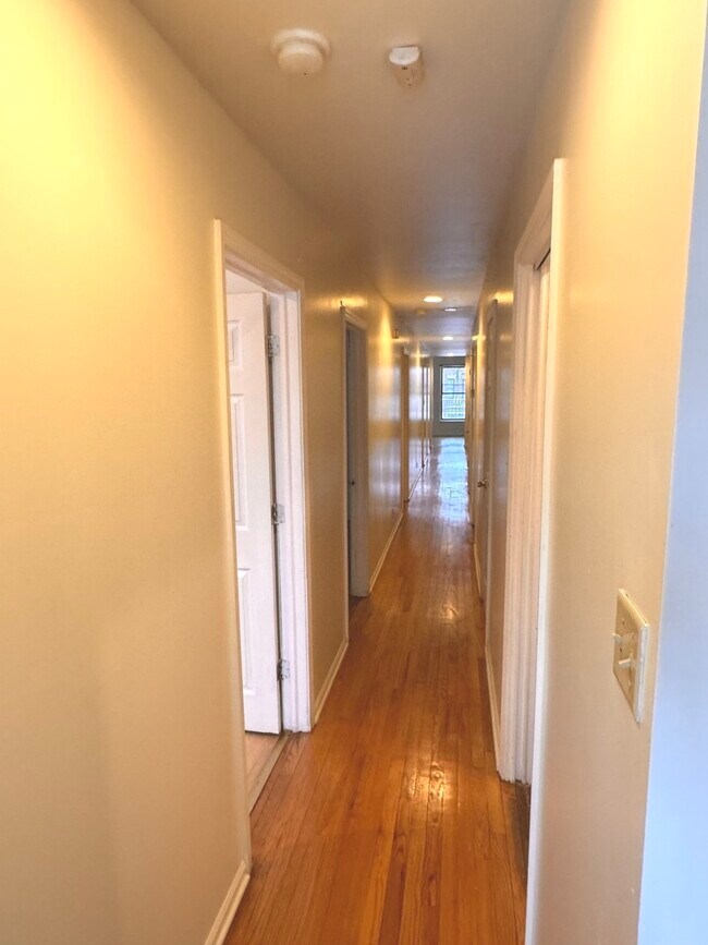 Building Photo - 4615 S Michigan Ave