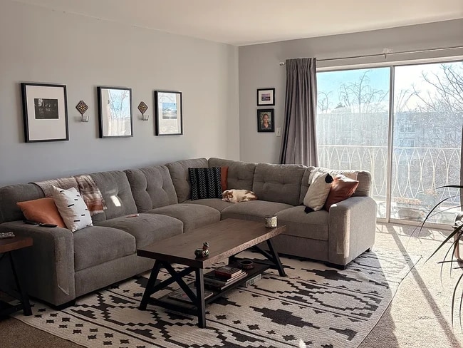 Building Photo - 1301 S Finley Rd