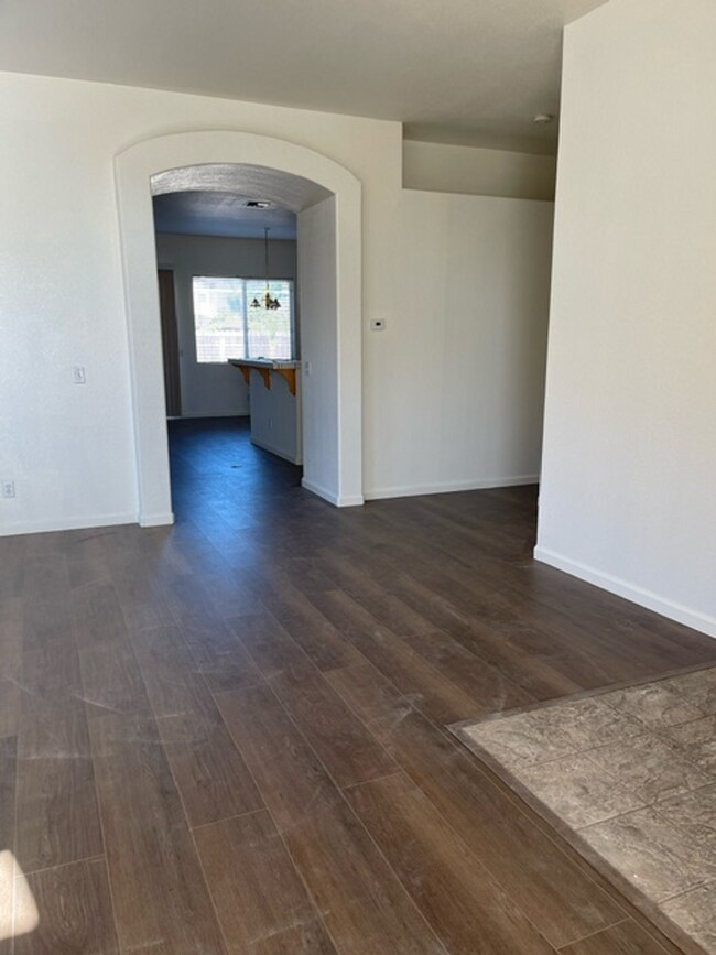 Building Photo - Back On the Rental Market And Ready To Go ...