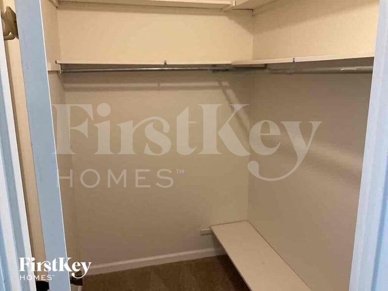 Building Photo - 7938 Lindfield Ct