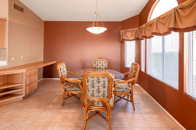 Building Photo - 65685 E Rocky Trail Dr