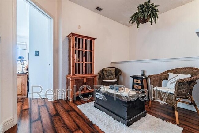 Building Photo - 2717 Via Cipriani