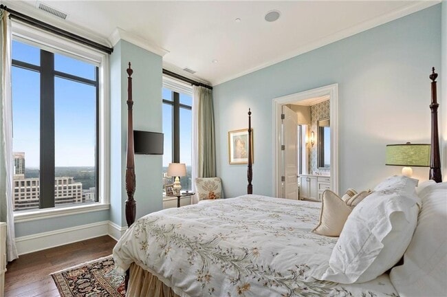 Building Photo - 3376 Peachtree Rd NE