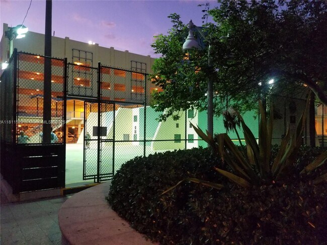 Building Photo - 1600 S Ocean Dr