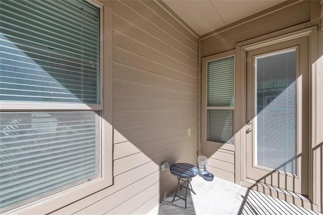 Building Photo - 2421 Springhill Ave