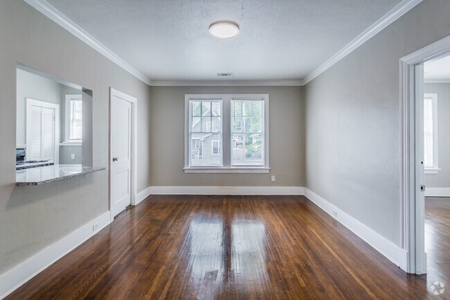 3BR, 2BA - 1,400SF - Dining Room - Parkway Arms Apartments